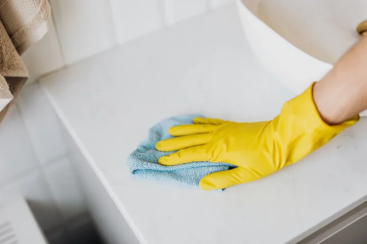 Екип на Eco-clean.bg по време на работа